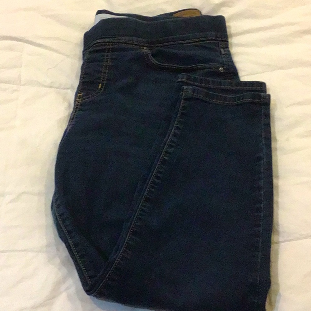 Levi signature pull on skinny